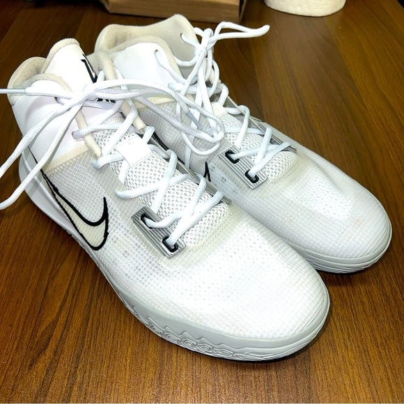 Nike Kyrie Flytrap IV White Basketball Shoes CT1972-100 Men's Sz 14 - Picture 1 of 12
